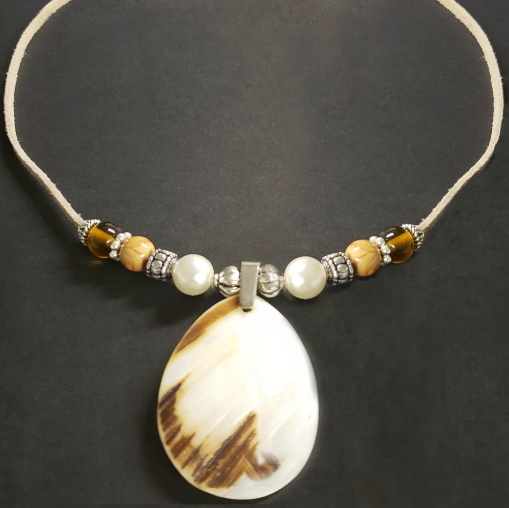 Beautiful New Boho Shell Necklace